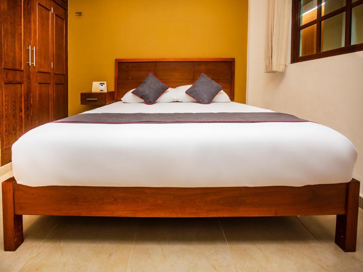 סלסטון Hotel Beach Don Gonzalo מראה חיצוני תמונה